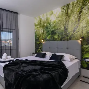 https://batinic-apartmani-kastela.hotels-in-trogir.com