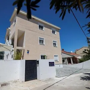 Anabella I Apartamento Zadar