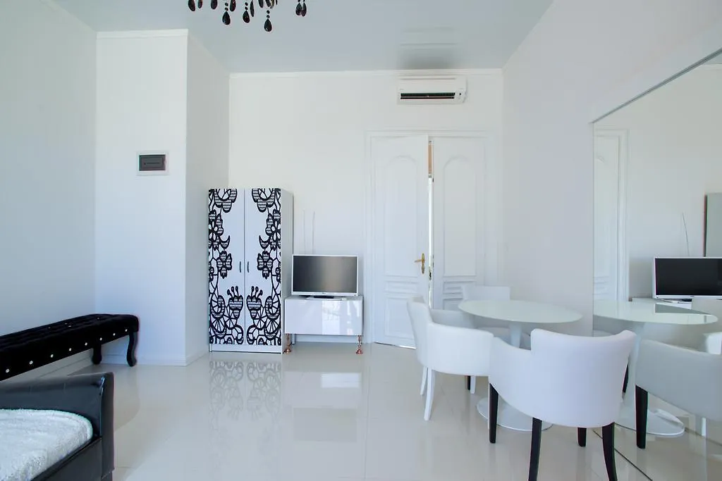 Collins Apartments Center Pula Croatia